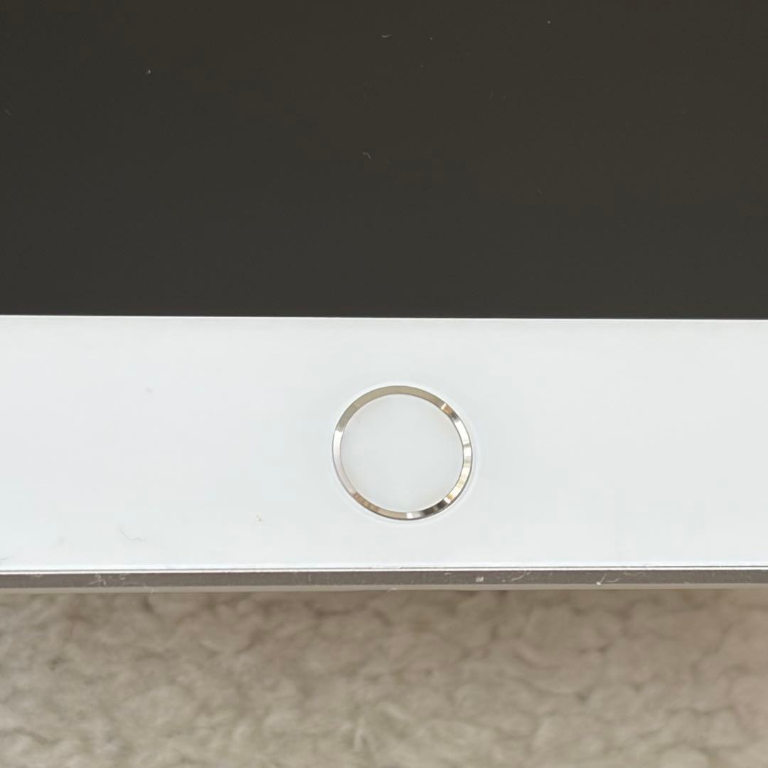 Apple iPad 第6世代 32GB シルバー Wi-Fiモデル