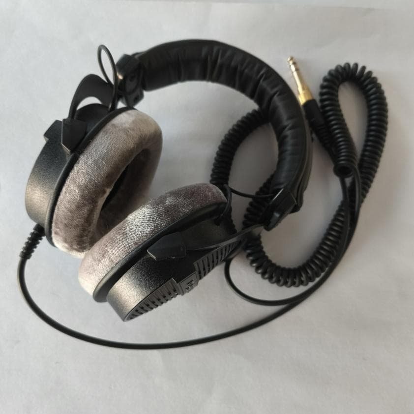 【ヘッドホン】beyerdynamic / DT990PRO 250Ω