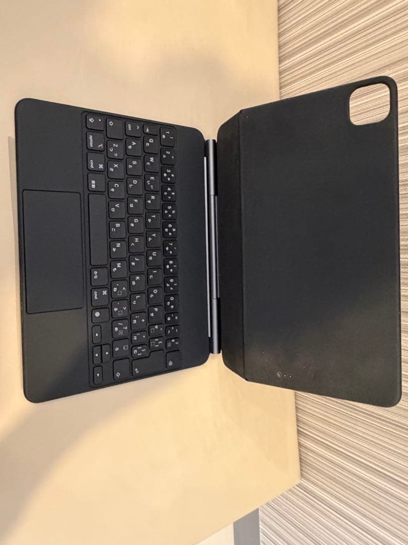 極美品　11インチ　iPad Magic Keyboard　MXQT2J/A
