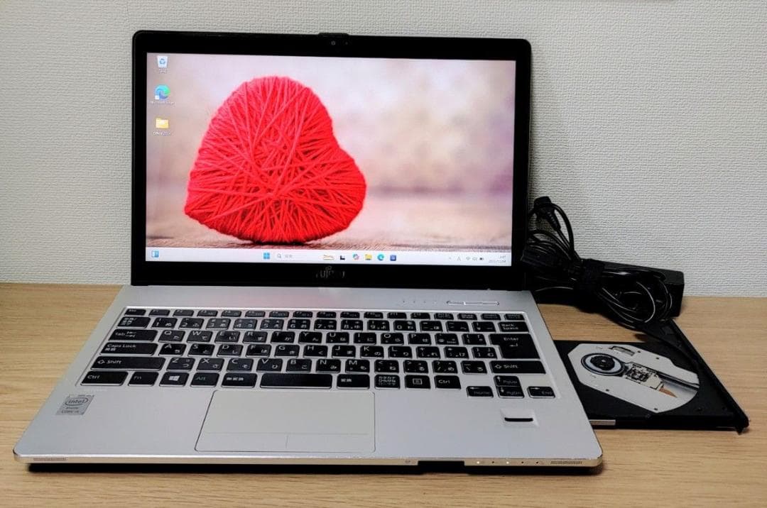 FUJITSU LIFEBOOK Corei5 メモリ10GB SSD512GB