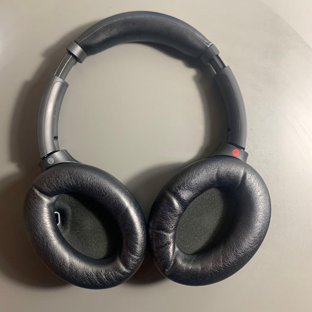 SONY WF-1000XM4 ソニーワイヤレスヘッドフォン付属品あり　箱無し