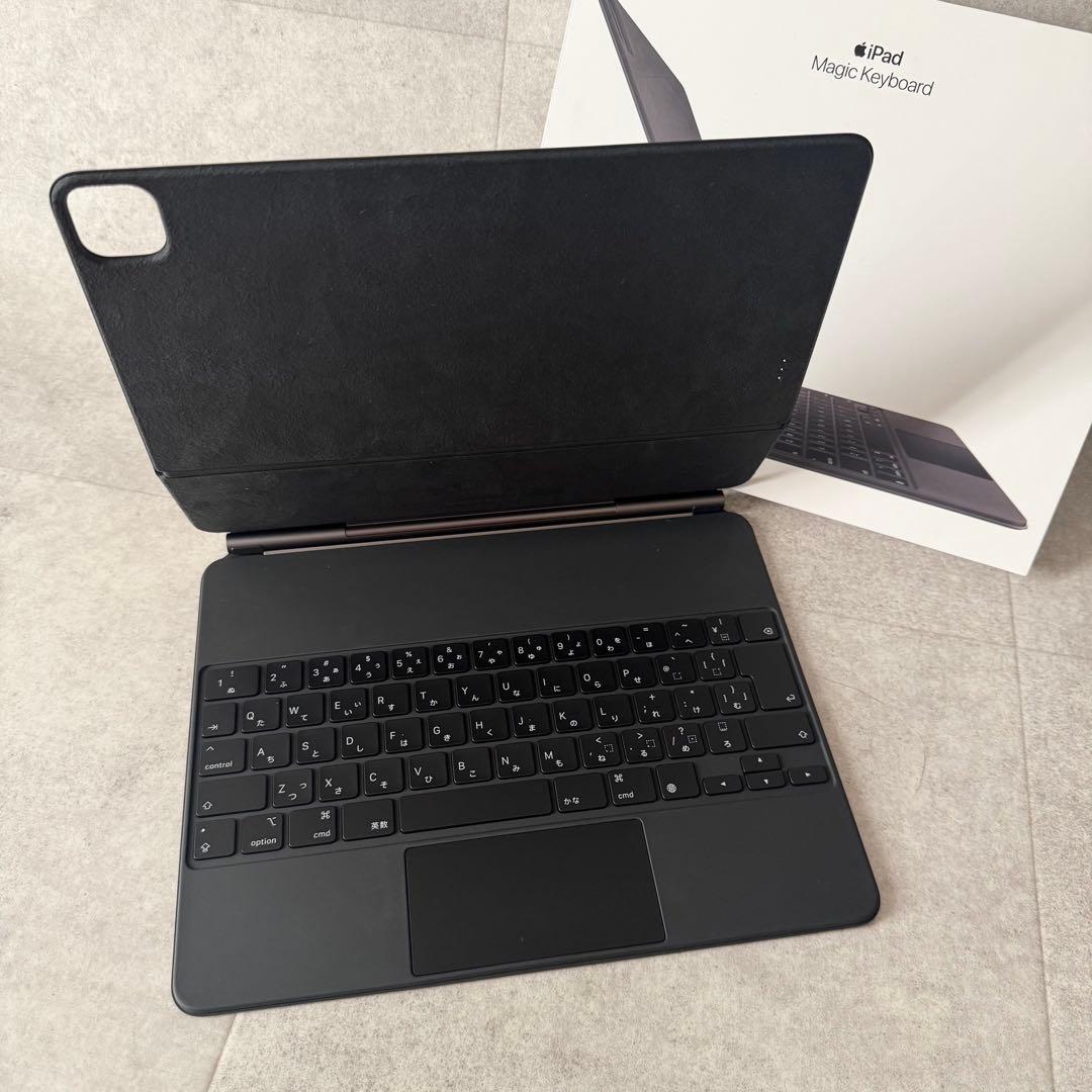 アップル　iPad Magic Keyboard MXQU2J/A 　キーボード