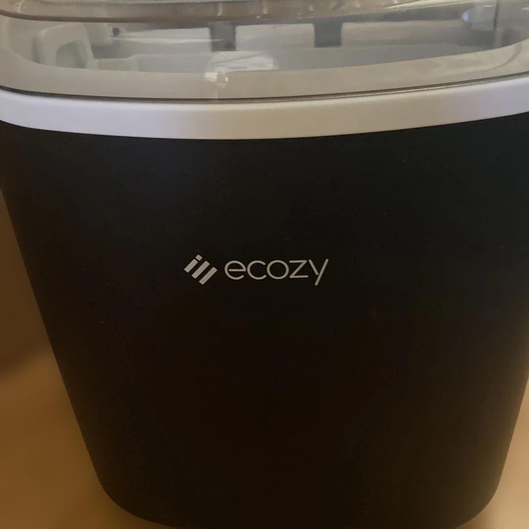 ecozy 製氷機 黒　家庭用製氷機　キャンプ　持ち運び可能