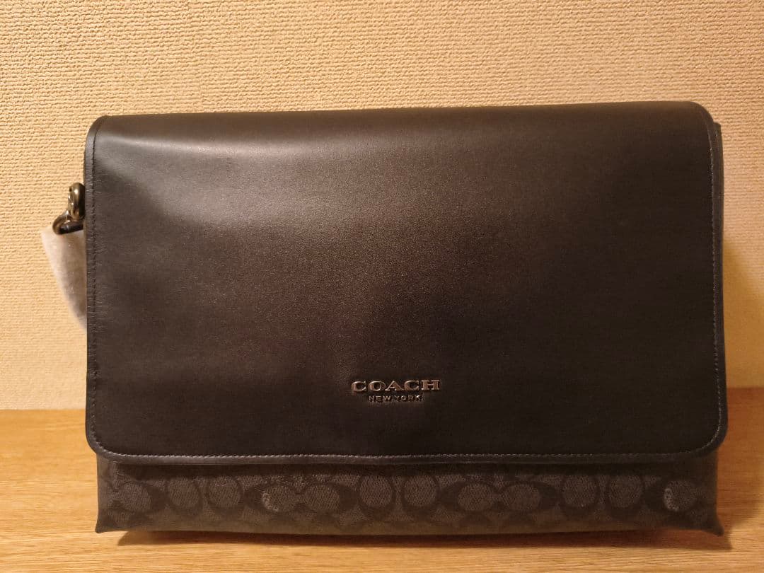 新品 コーチ メッセンジャーバッグ 本革