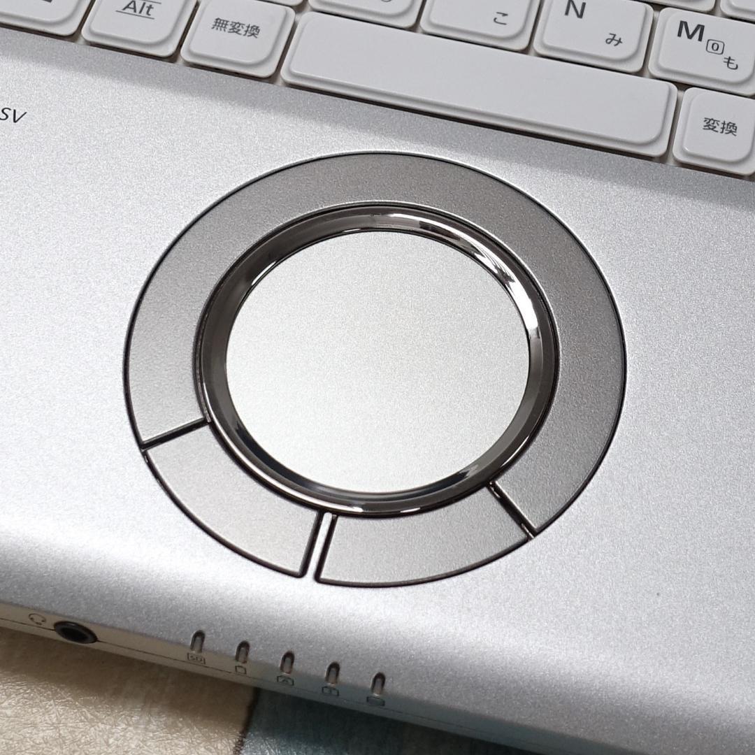 極美品の軽量モバイル✨１１世代コアｉ５に超高速で新品のＳＳＤ１ＴＢ＆１６Ｇメモリ