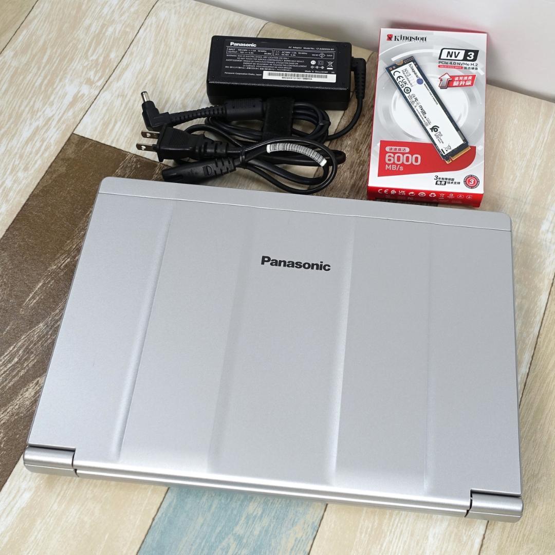 極美品の軽量モバイル✨１１世代コアｉ５に超高速で新品のＳＳＤ１ＴＢ＆１６Ｇメモリ