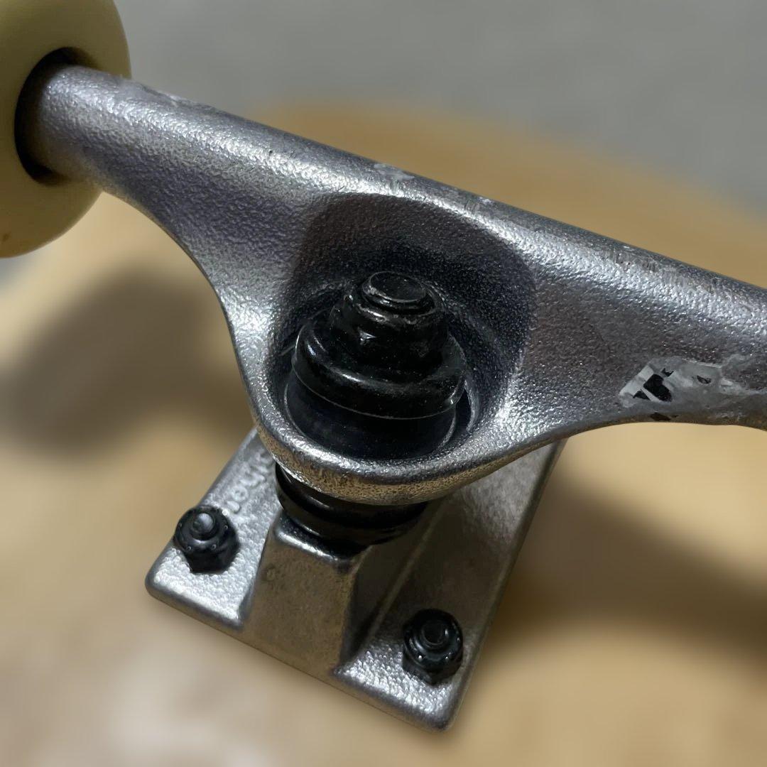 THREE WEATHER スケートボード　コンプリート スケボー　8インチ