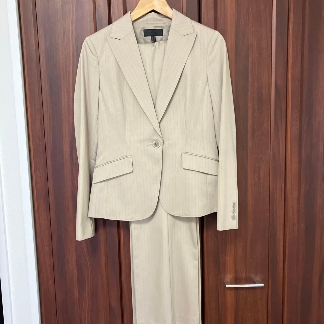 ICB ベージュレディーススーツ