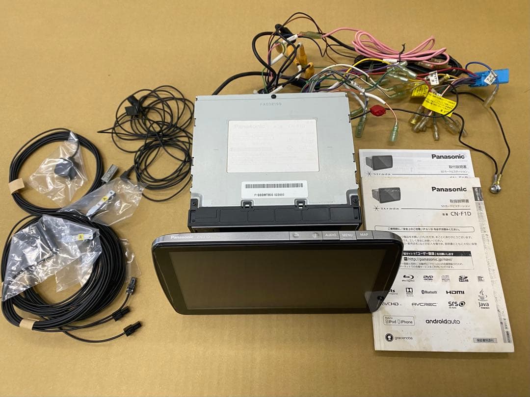 Panasonic ストラーダCN-F1D 9インチフローティングナビ