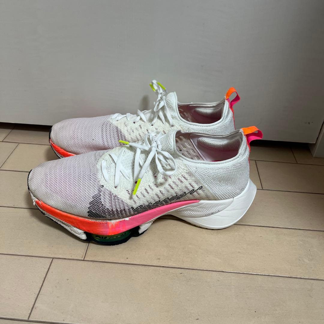 ナイキ ランニングシューズ エアズームテンポ ネクスト%フライニット27.0cm