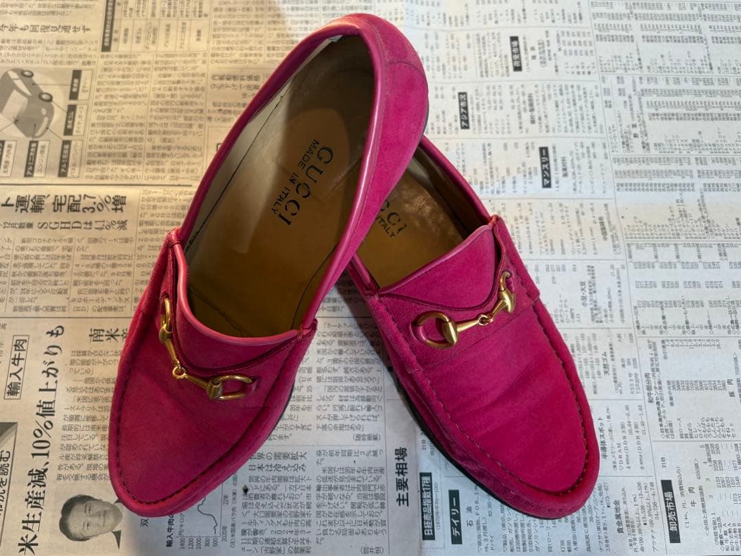 GUCCI ピンク スエード ローファー 8