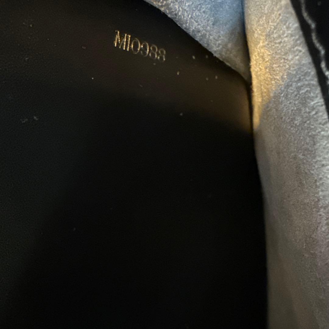 LOUIS VUITTON ルイ・ヴィトン　ポンヌフ　エピ　ノワール