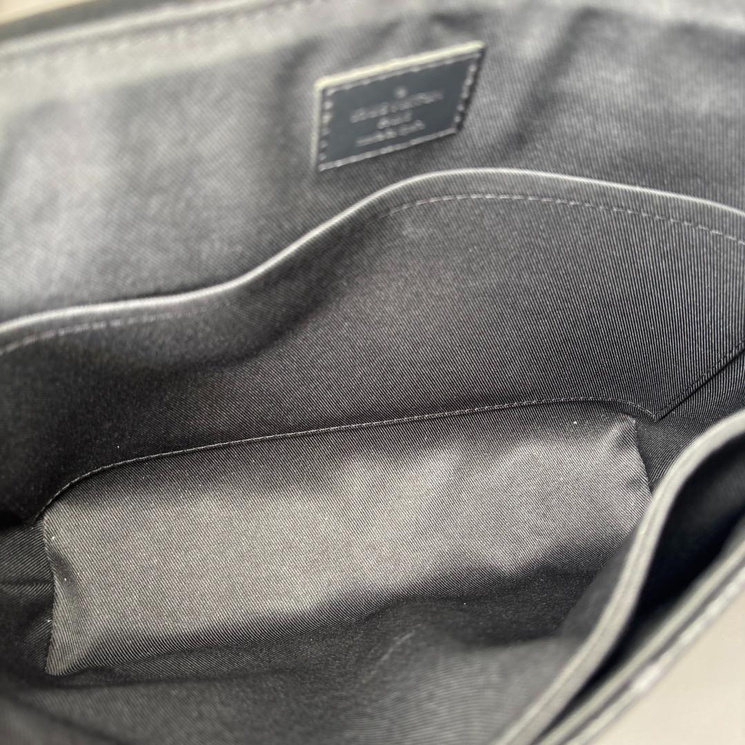 超極美品 ルイヴィトン ディストリクトPM NV2 M45272 エクリプス