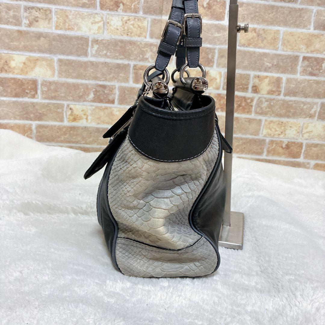 良品　COACH コーチ　トートバッグ　パイソン　チャーム　ターンロック