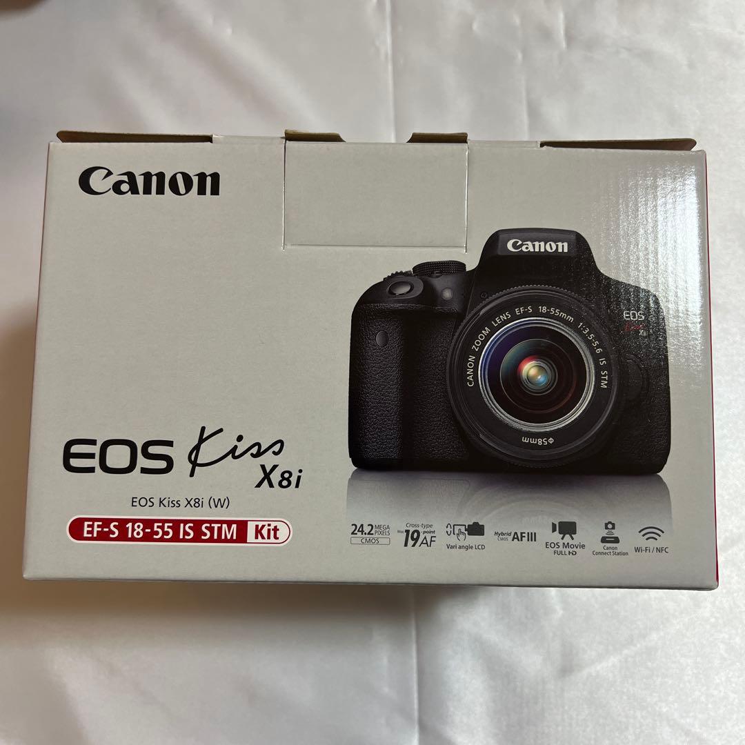 Canon EOS Kiss X8i ダブルズーム 一眼レフカメラ　フルセット