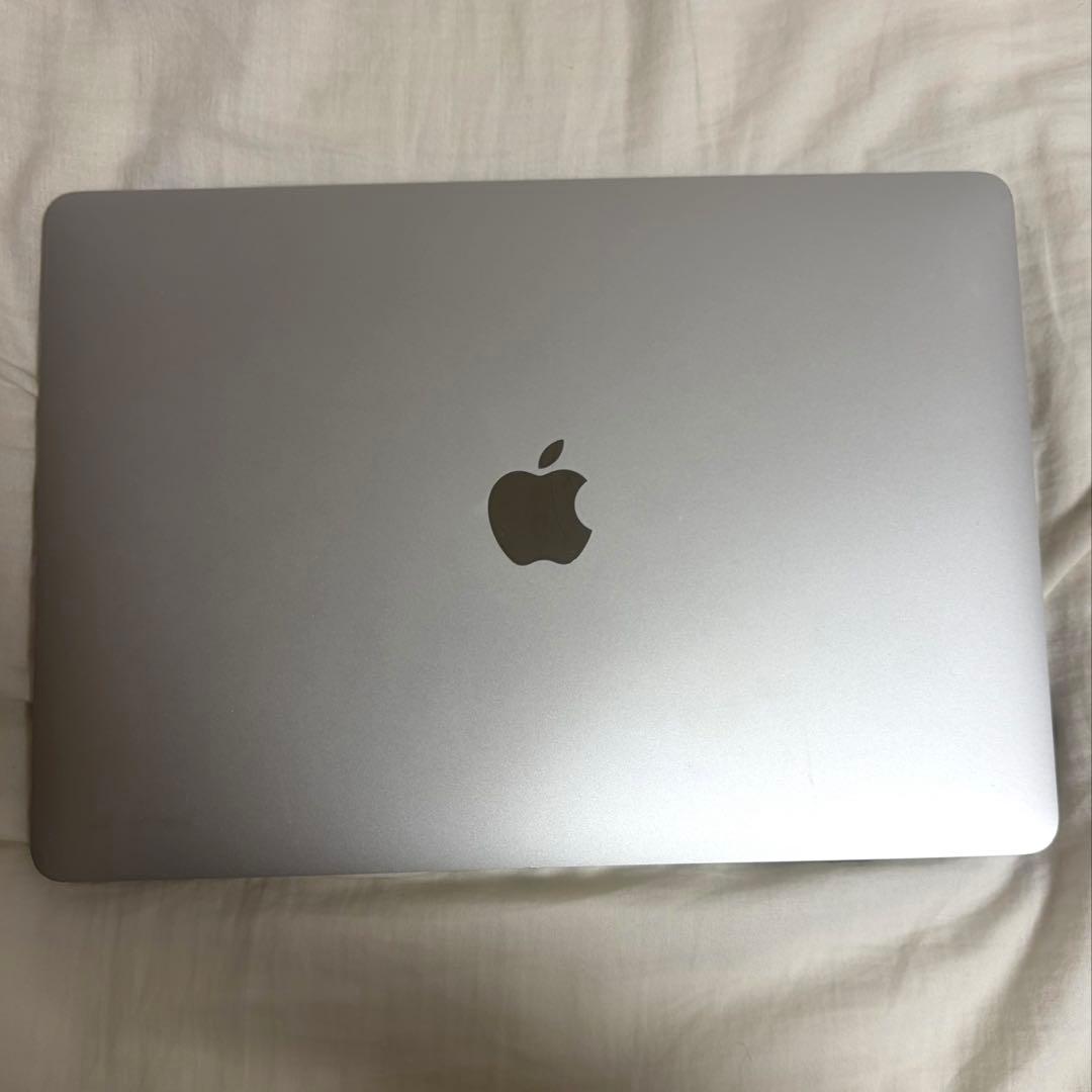 Apple MacBook Air 13.3インチ Intel Core i3