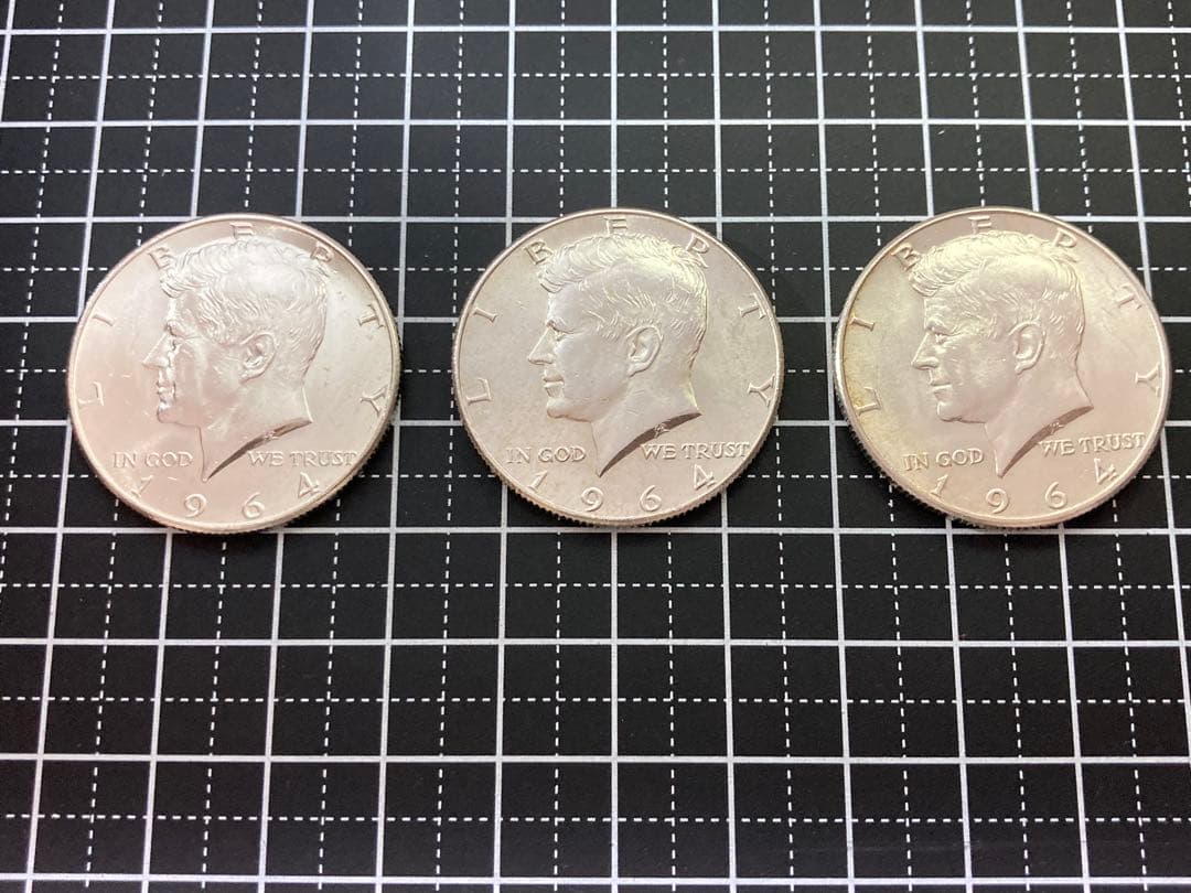 《アメリカ》ケネディハーフダラー銀貨3枚セットで(1964年)
