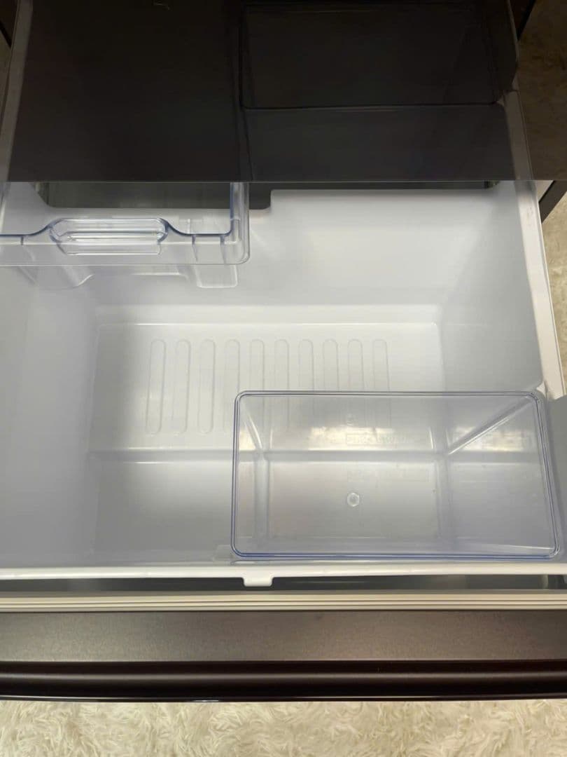 配送無料 美品 SHARP 冷蔵庫SJ-GW35G-R　2021年製