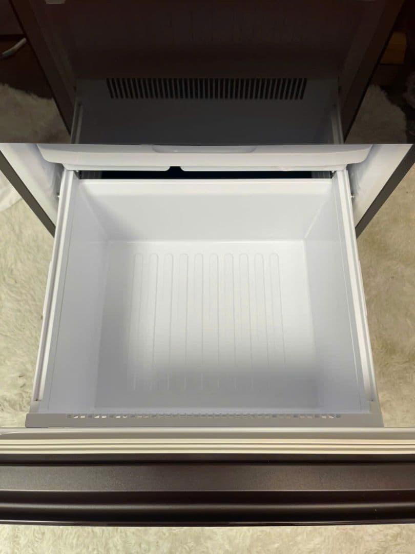 配送無料 美品 SHARP 冷蔵庫SJ-GW35G-R　2021年製