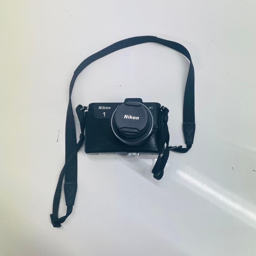 Nikon 1 一眼レフカメラ 黒 ストラップ付き ジャンク品