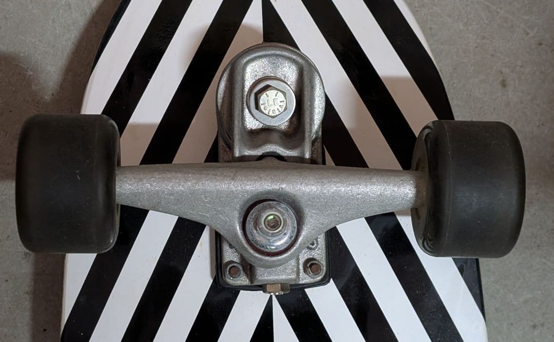 CARVER サーフスケートボード　U4 牛越モデル　収納ケース付属