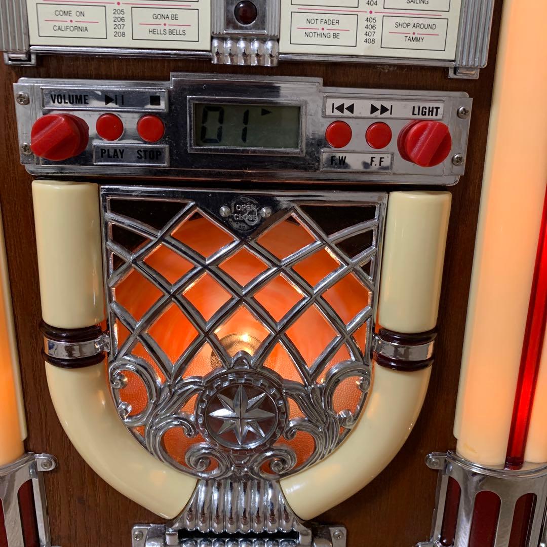 おすすめ品 レトロジュークボックスラジオ付き CDプレーヤー(動作品)美品CD付