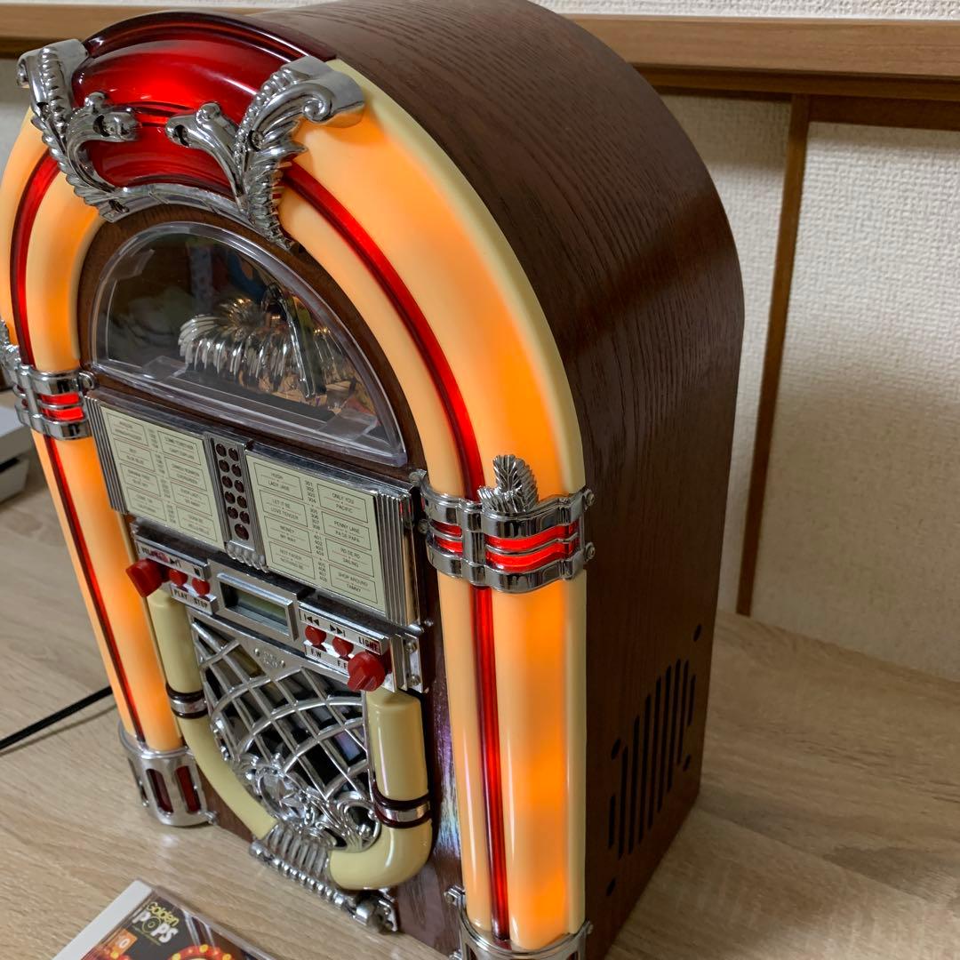 おすすめ品 レトロジュークボックスラジオ付き CDプレーヤー(動作品)美品CD付