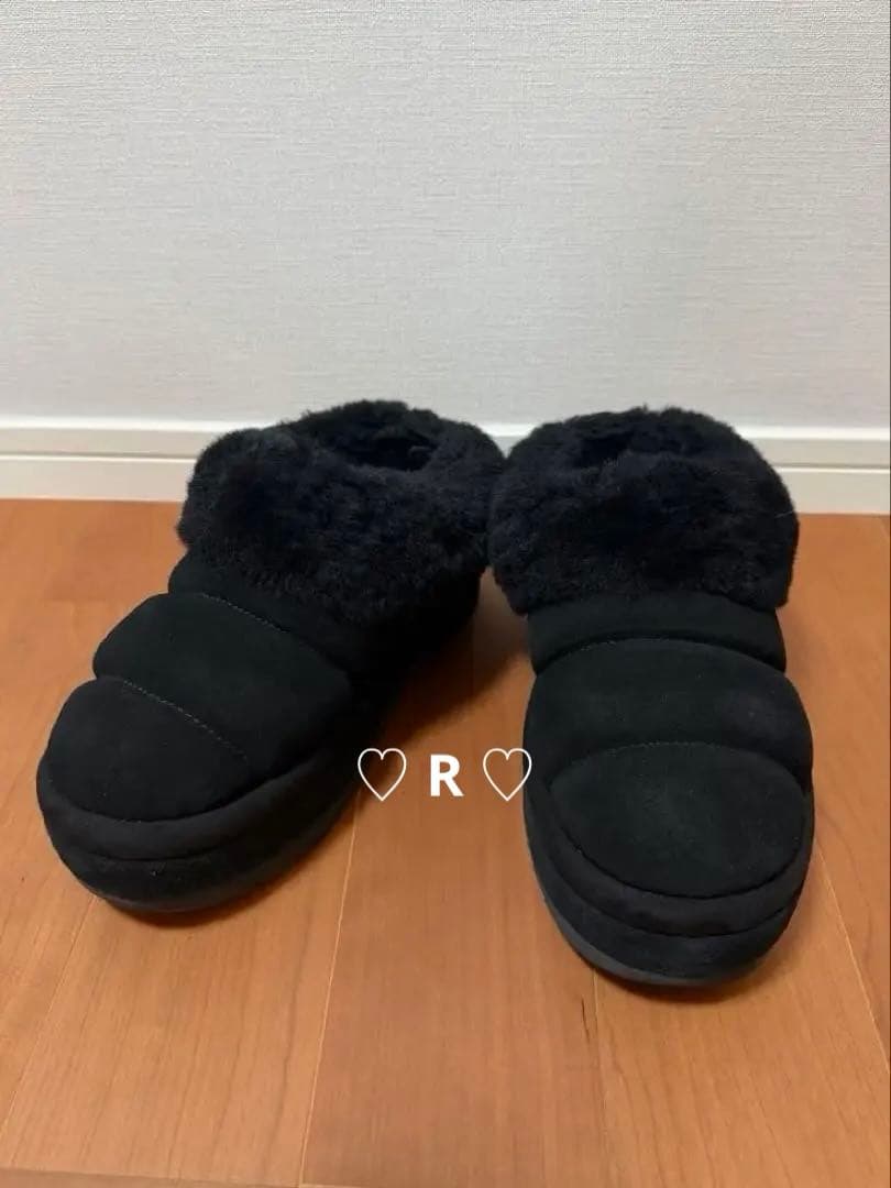 【最終】UGG アグ / Tazzlita 24