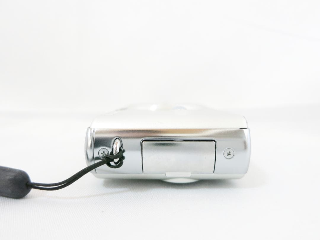 ★美品★Panasonic デジタルカメラLUMIX DMC-FX8 シルバー