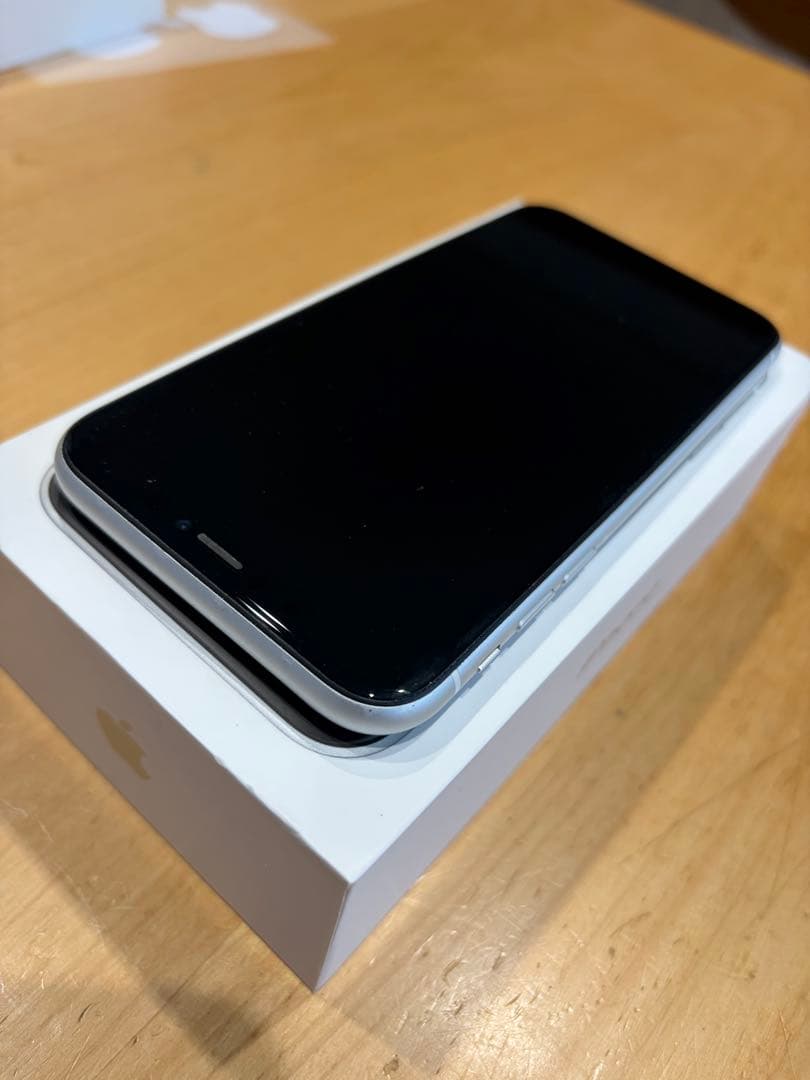 iPhone アイフォン テンアール iPhoneXR 本体　ホワイト