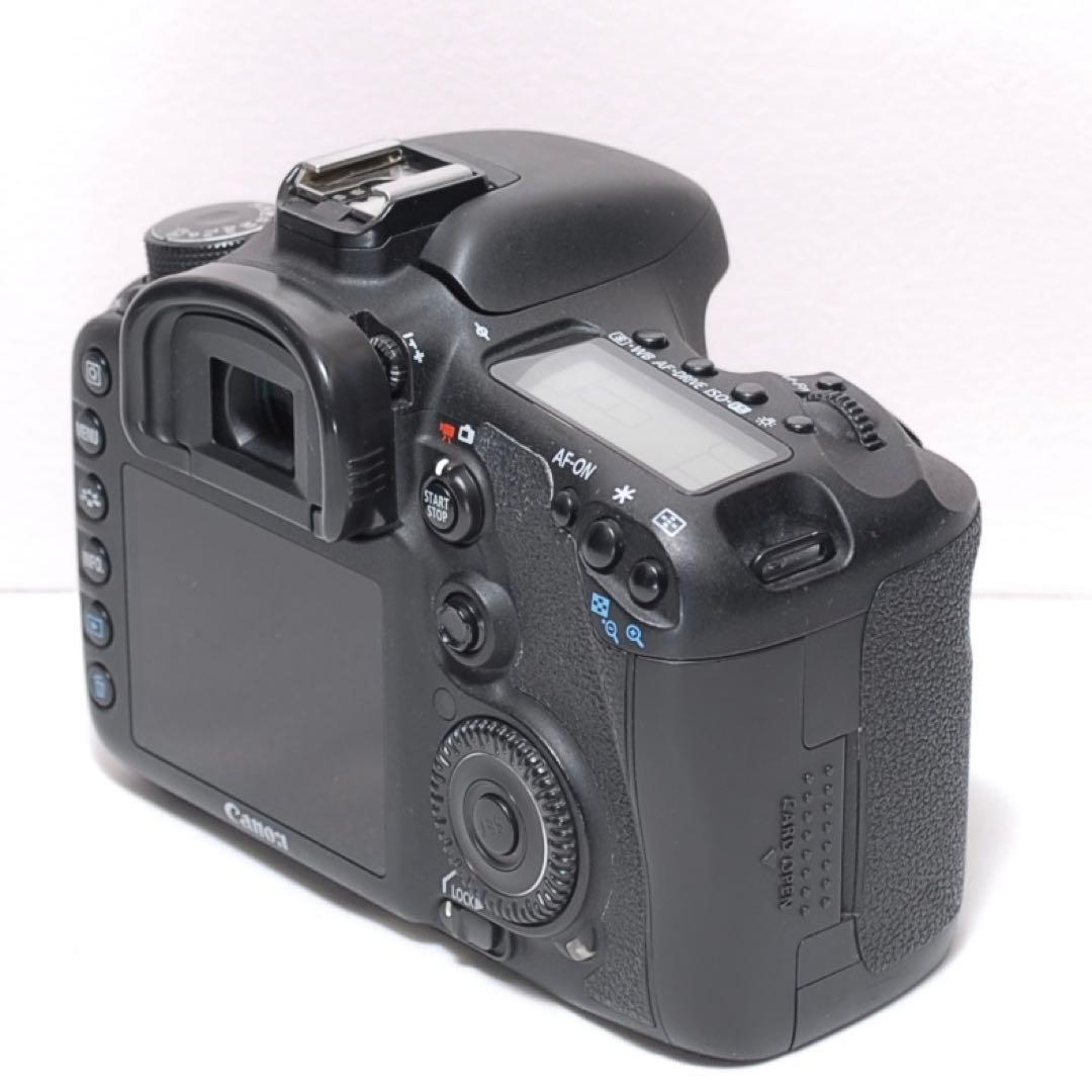 ✨超望遠レンズセット✨キャノン EOS 7D✨ 中級モデル✨高速連写機能✨