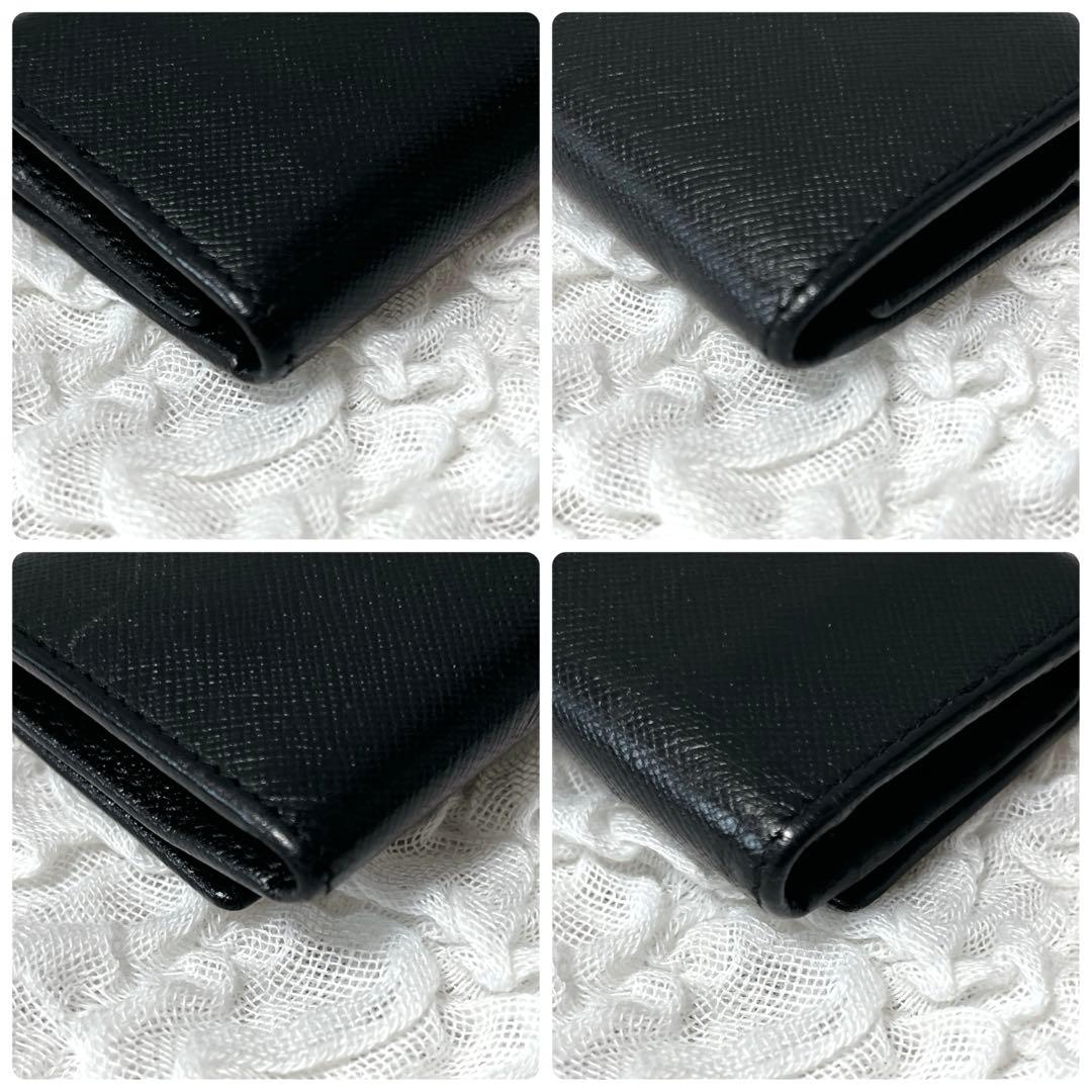 PRADA ブラック サフィアーノレザー キーケース　三角　トライアングル　6連