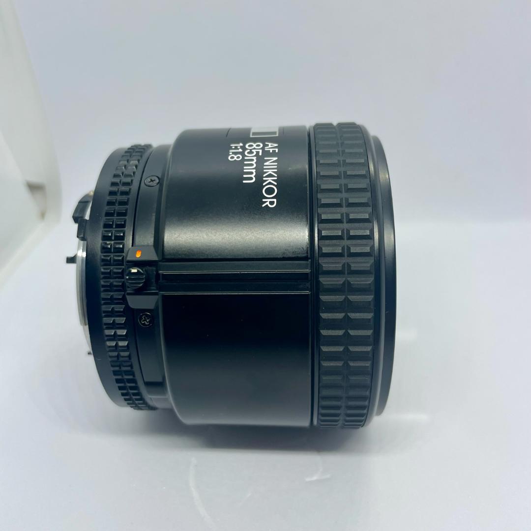 美品 AF NIKKOR 85mm f/1.8