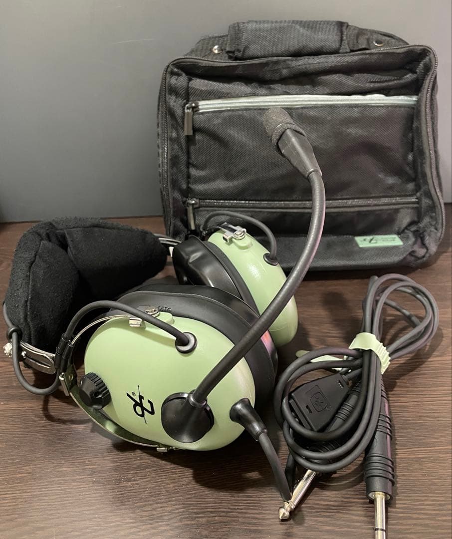 David Clark(デビット・クラーク) 航空機用ヘッドセット専用ケース付き