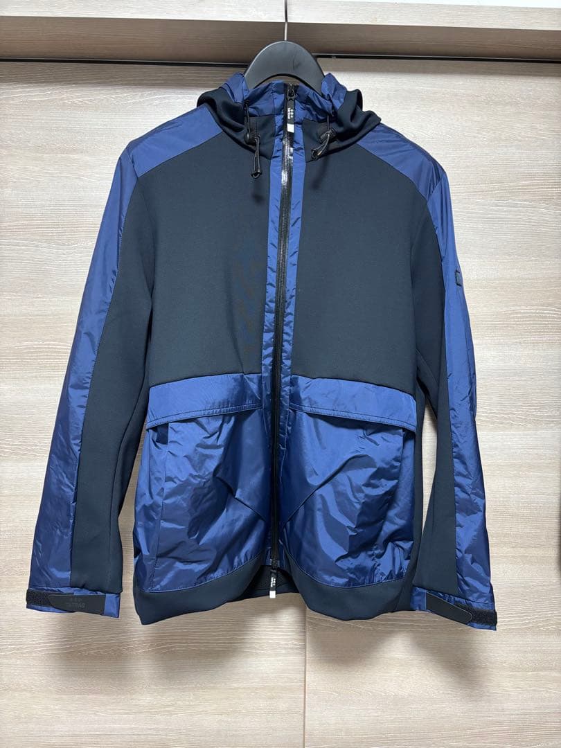 極美品 大きいサイズ タトラス BIONE 異素材切替ナイロンジャケット 紺