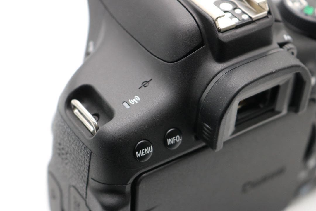 超美品 【Canon EOS Kiss X8i ダブルレンズ】 Wi-Fi搭載