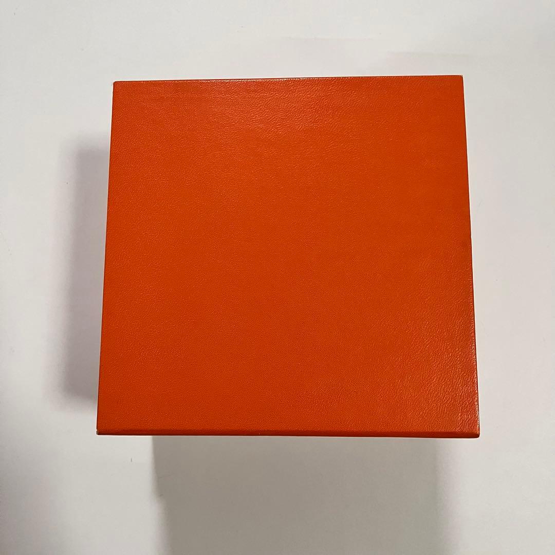 極美品　エルメス　腕時計　ケース　空箱　現行品　保証書　取扱説明書付き