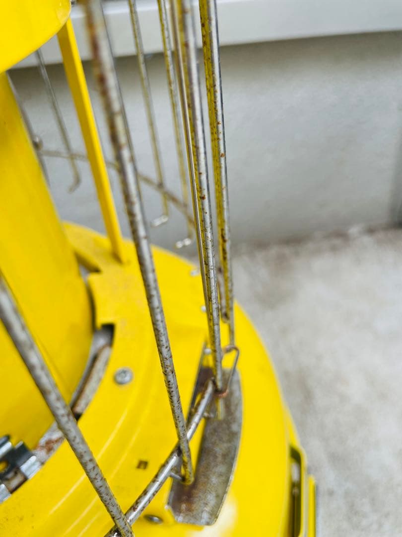 「Aladdin アラジン　ガスストーブ イエロー☆冬前の準備、アウトドアに♪