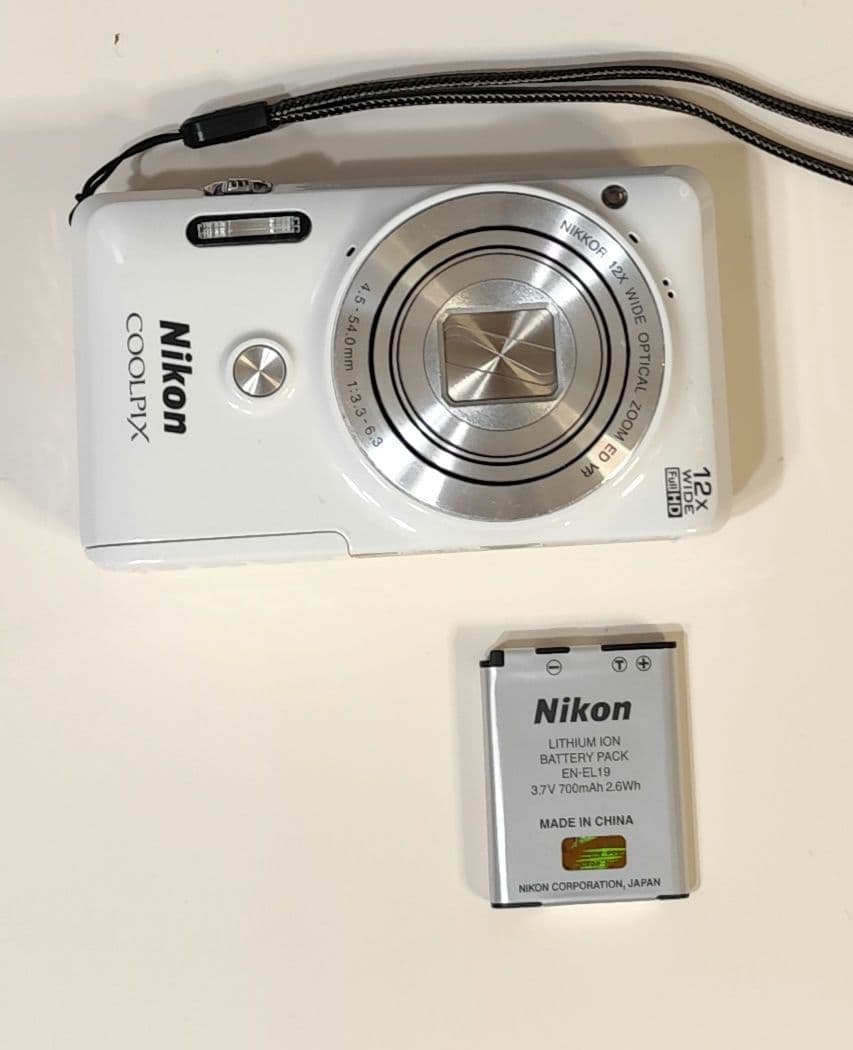 Nikon 自撮り可能デジタルカメラ COOLPIX S6900