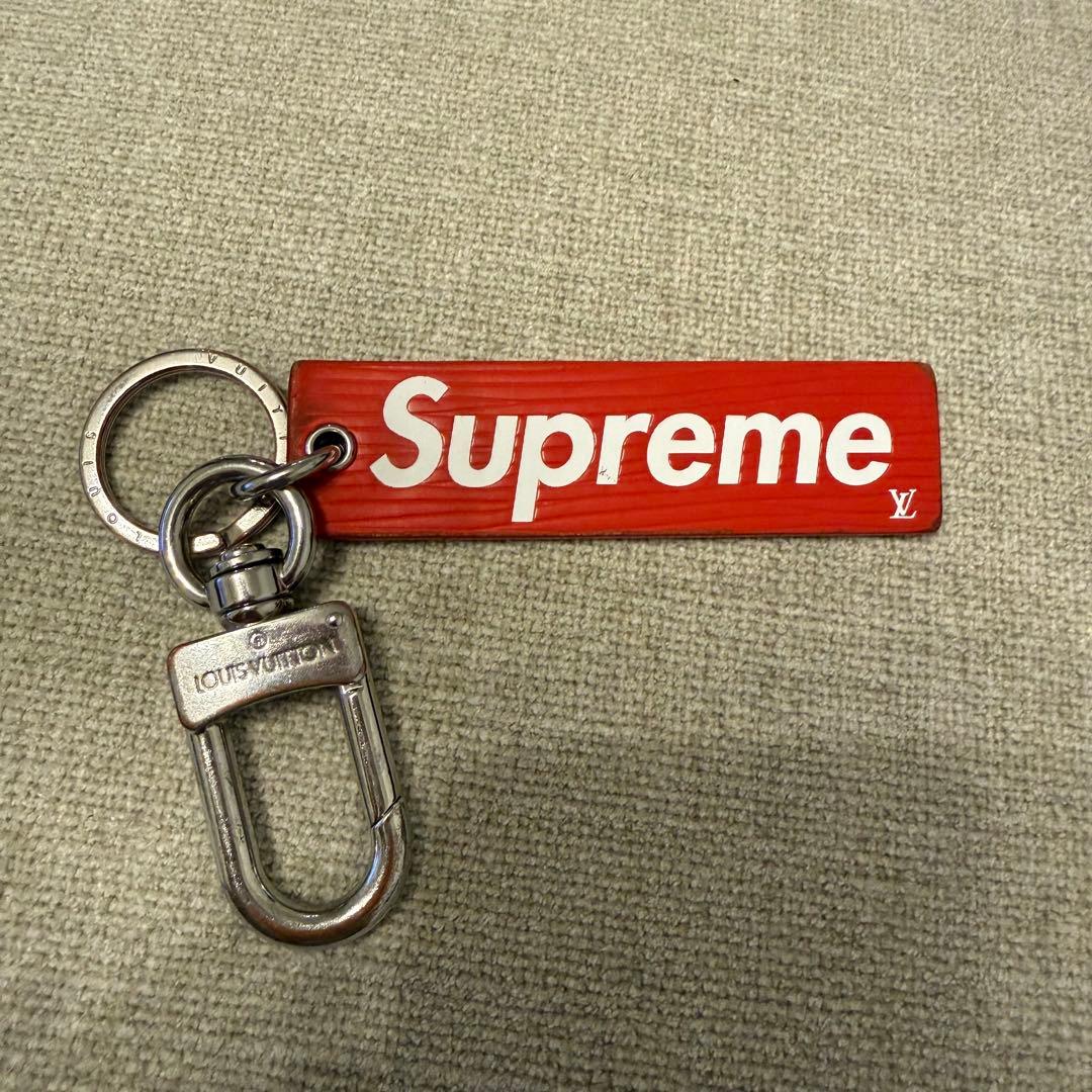 Louis Vuitton Supreme キーホルダー
