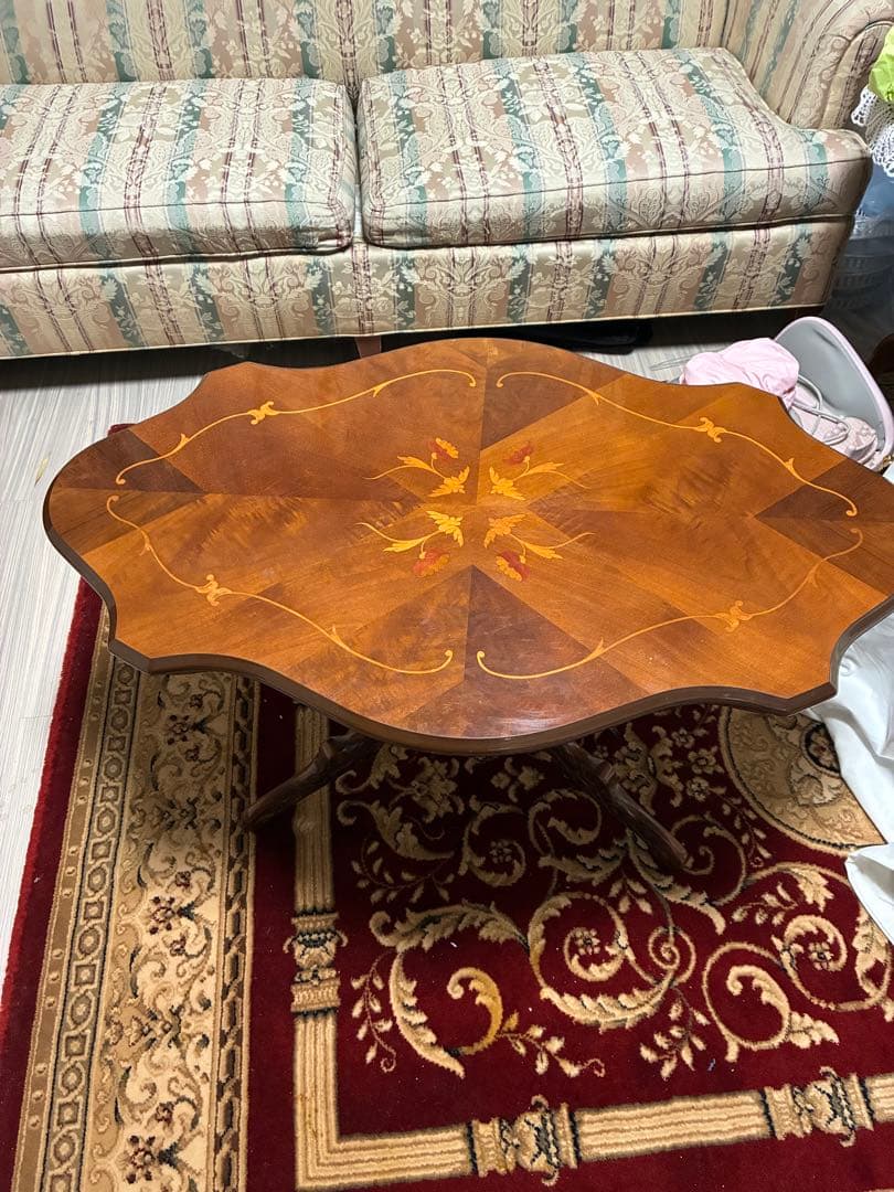 希少　優雅　イタリア　イタリー　テーブル　象嵌　猫足　茶色