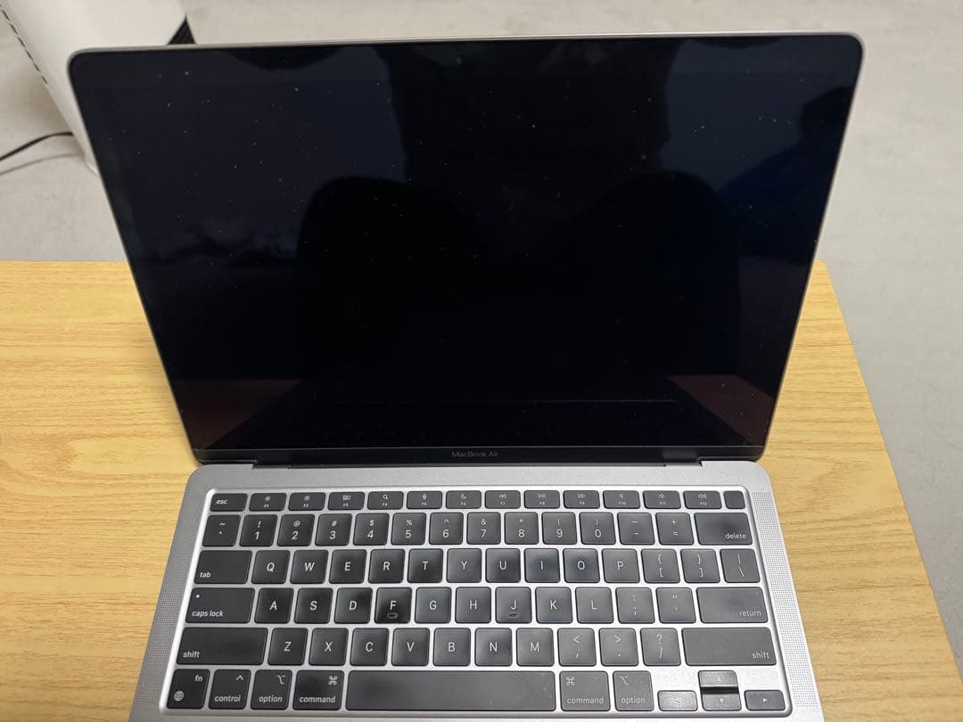 MacBook Air (M1, 2020) 【59,900円から値下げ中】