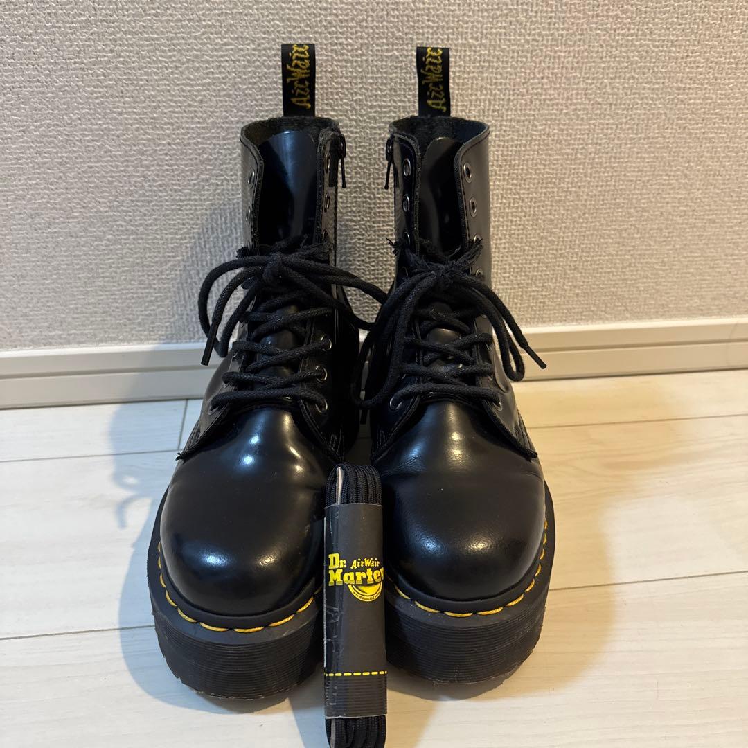Dr.Martens 8ホールブーツ レースアップレザーブーツ 厚底　新品紐付き