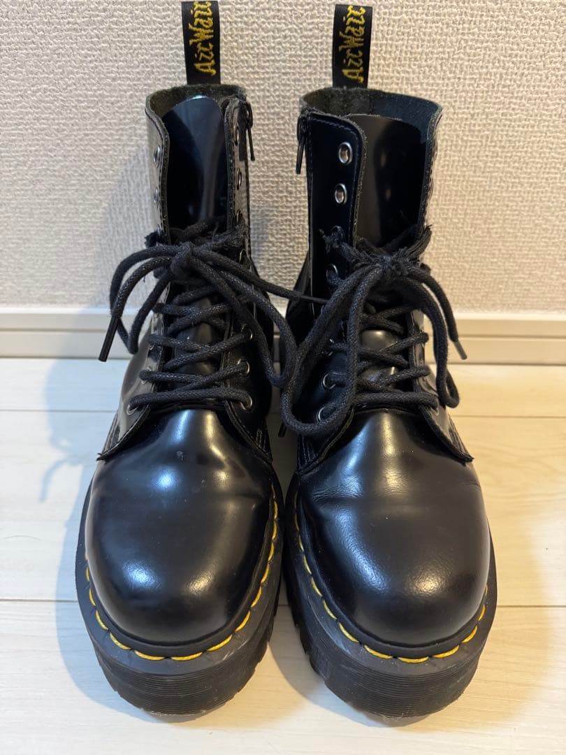 Dr.Martens 8ホールブーツ レースアップレザーブーツ 厚底　新品紐付き