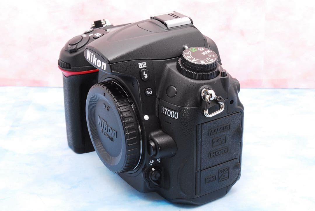 ニコン D7000◎超望遠レンズ付Wレンズ◎ショット数極少◎一眼レフカメラ