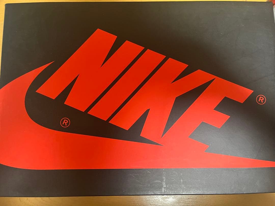 Nike アクロススパイダーマン