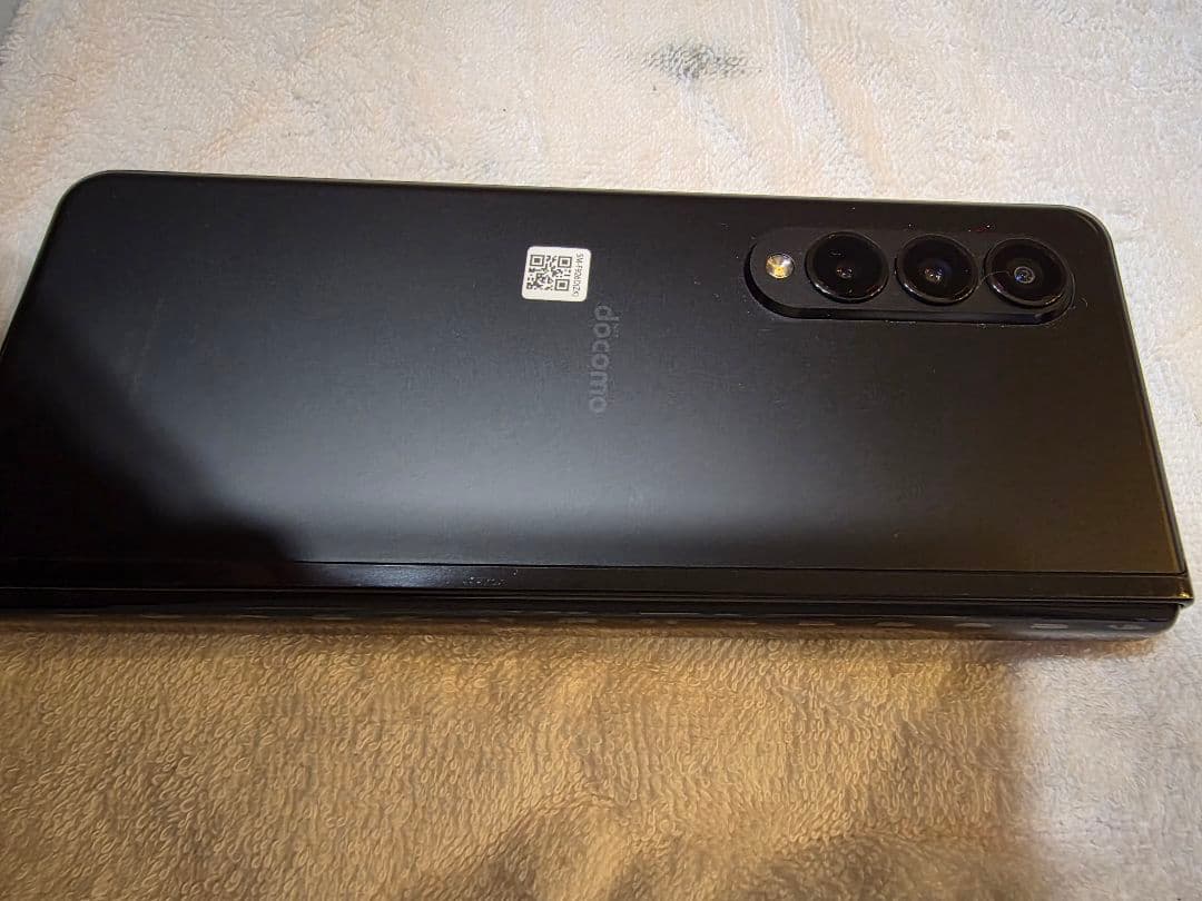 Galaxy Z Fold3 5G docomo 本体と付属品