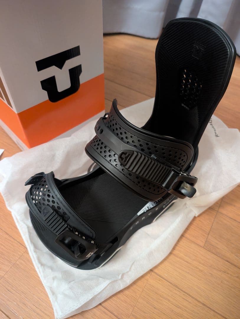 【新品未使用】24-25 ユニオン フォース ビンディング メンズ　サイズM