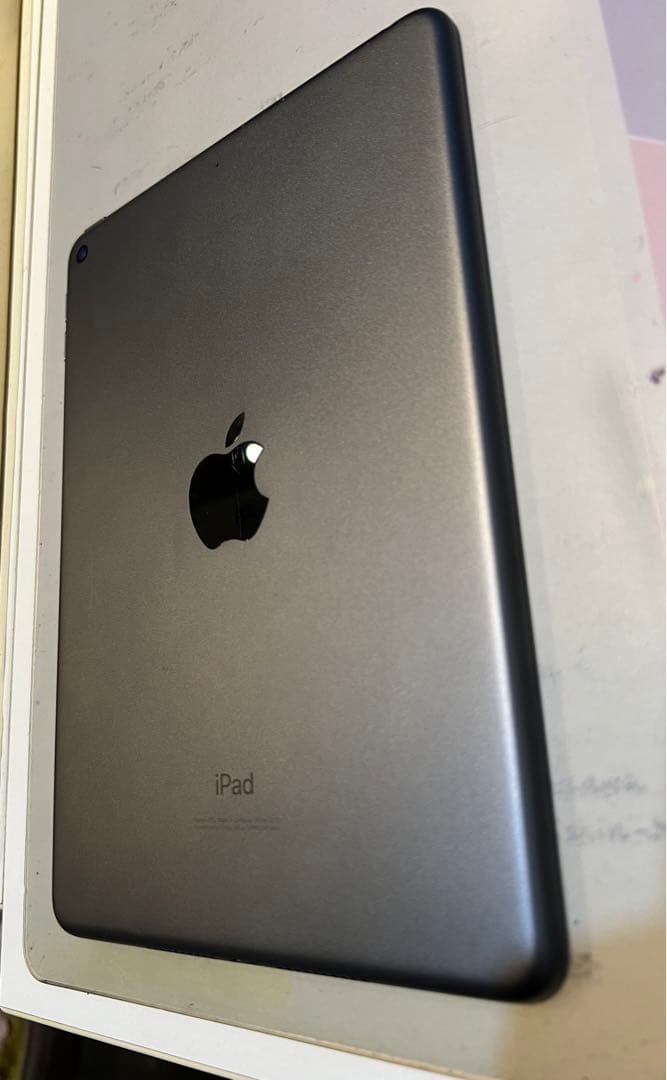 iPad 第5世代 Wi-fi 64GB スペースグレイ A2133