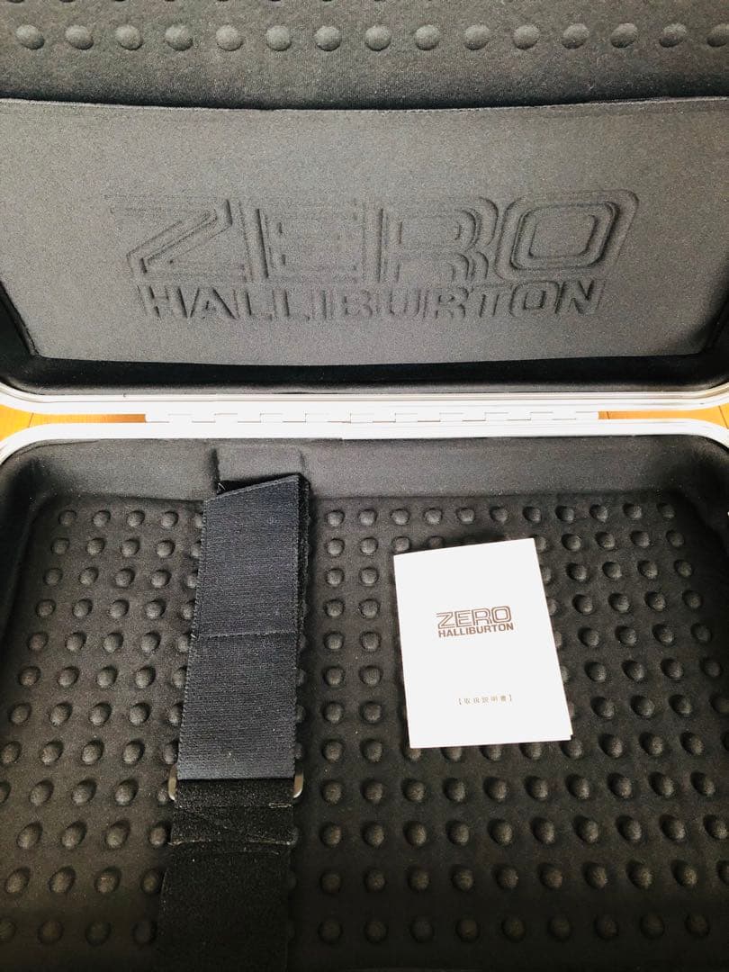 ゼロハリバートン　スリムライン　アタッシュケース　アルミケース　シルバー